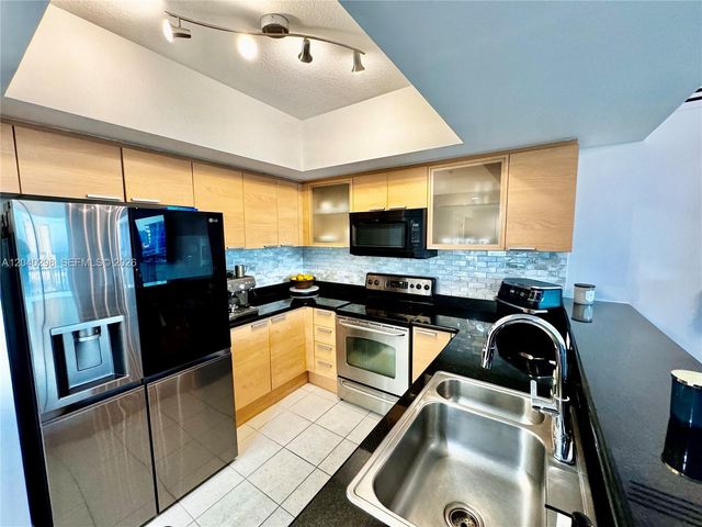 140 S Dixie Hwy 921, Hollywood, FL 33020
