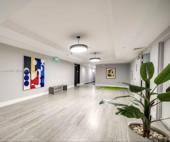 140 S Dixie Hwy 921, Hollywood, FL 33020