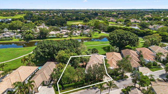 2674 Players Court, Wellington, FL 33414