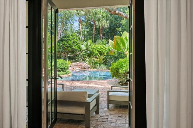 2674 Players Court, Wellington, FL 33414