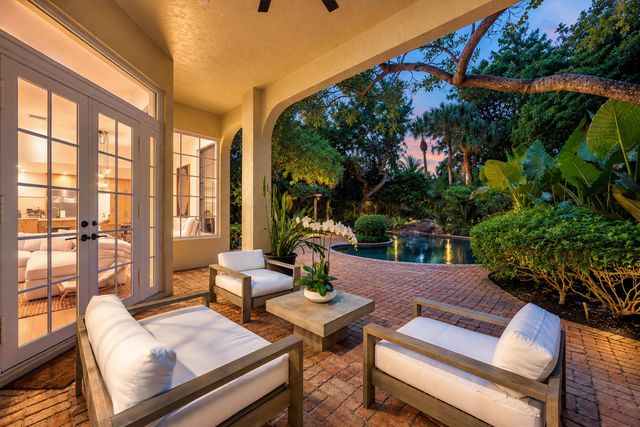 2674 Players Court, Wellington, FL 33414