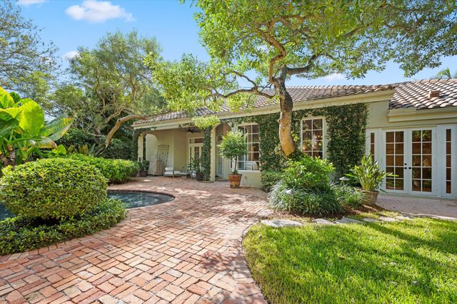 2674 Players Court, Wellington, FL 33414