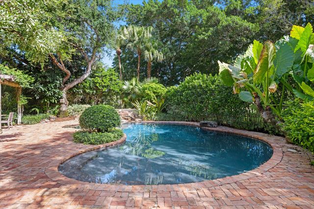 2674 Players Court, Wellington, FL 33414