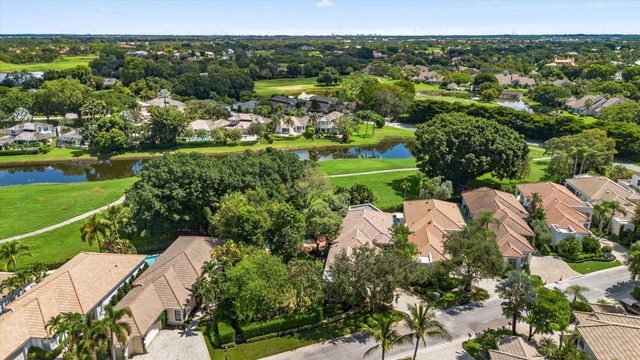 2674 Players Court, Wellington, FL 33414