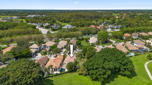 2674 Players Court, Wellington, FL 33414