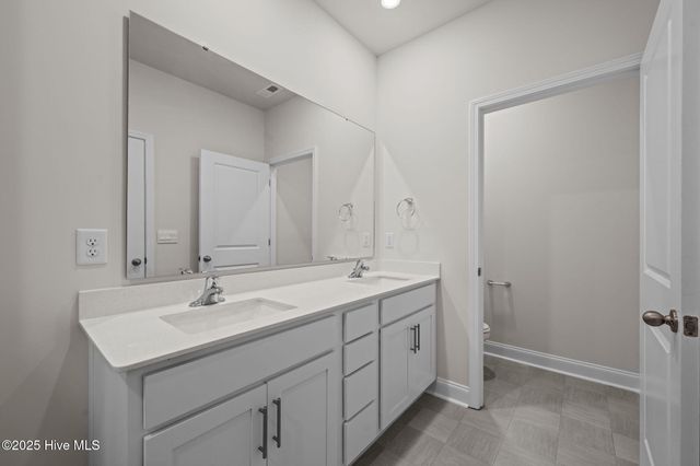 225 Lake Tyler Drive, New Bern, NC 28560