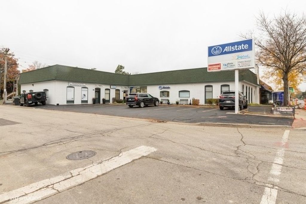 205 S Arlington Heights Road 205, Arlington Heights, IL 60005