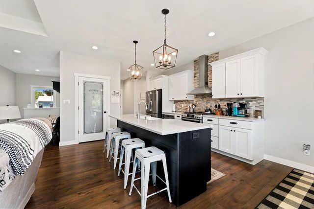 1806 Hudson STREET, Holmen, WI 54636