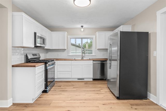 1312 Crosby Street, Grand Rapids, MI 49504