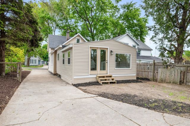 1312 Crosby Street, Grand Rapids, MI 49504