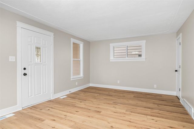1312 Crosby Street, Grand Rapids, MI 49504