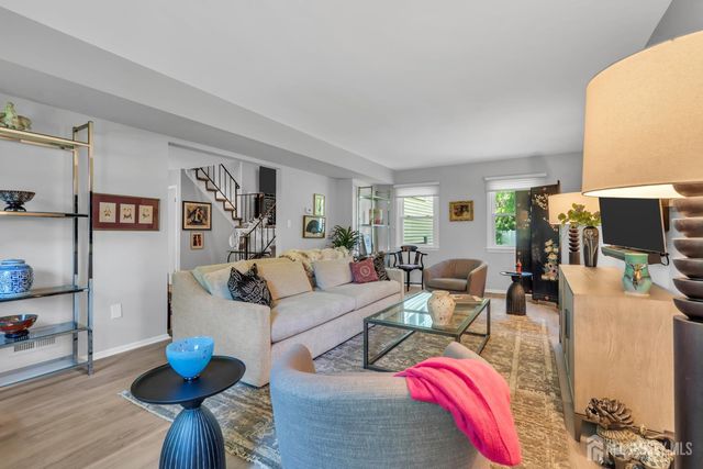 4 Dennison Place, Plainsboro, NJ 08536