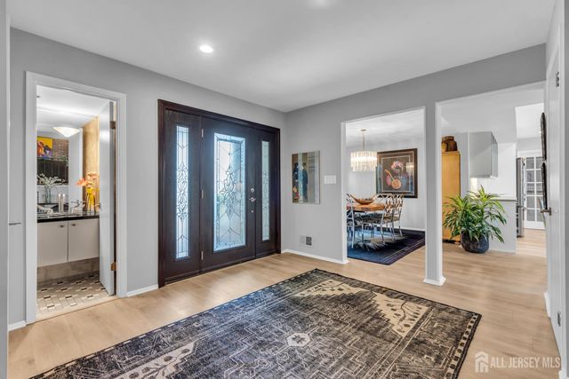 4 Dennison Place, Plainsboro, NJ 08536