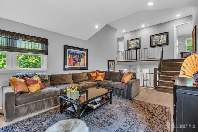 4 Dennison Place, Plainsboro, NJ 08536