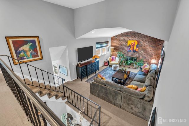 4 Dennison Place, Plainsboro, NJ 08536