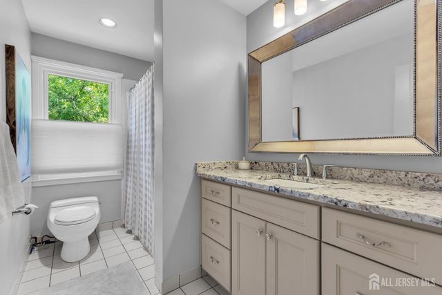 4 Dennison Place, Plainsboro, NJ 08536