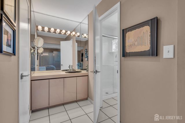4 Dennison Place, Plainsboro, NJ 08536