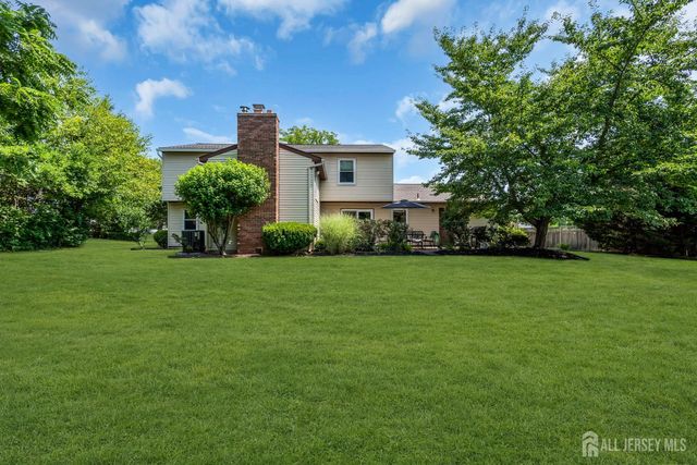 4 Dennison Place, Plainsboro, NJ 08536