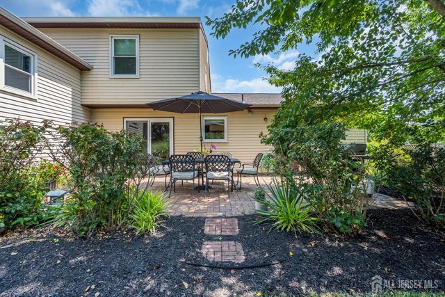 4 Dennison Place, Plainsboro, NJ 08536