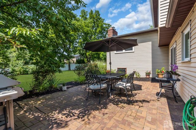 4 Dennison Place, Plainsboro, NJ 08536