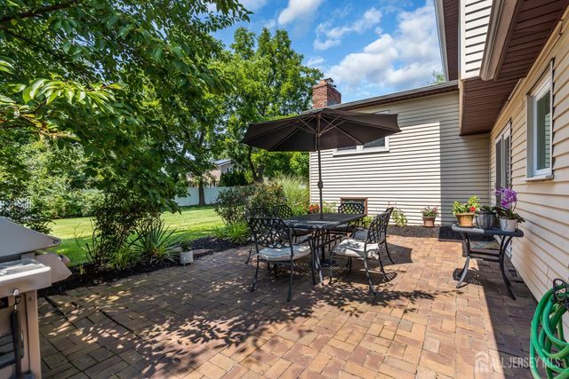4 Dennison Place, Plainsboro, NJ 08536