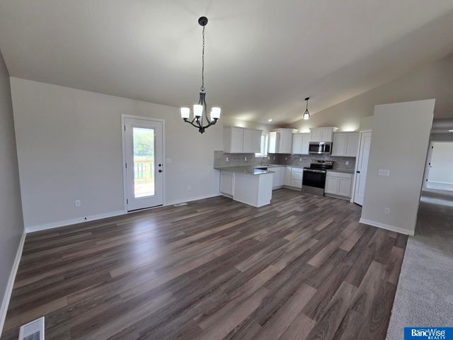 501 Railroad Street, Hallam, NE 68368