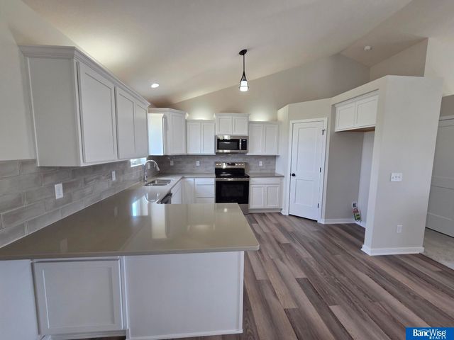 501 Railroad Street, Hallam, NE 68368