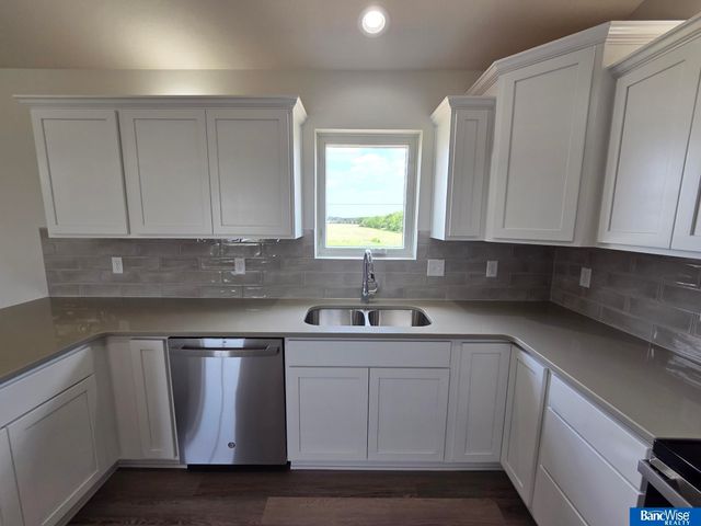 501 Railroad Street, Hallam, NE 68368