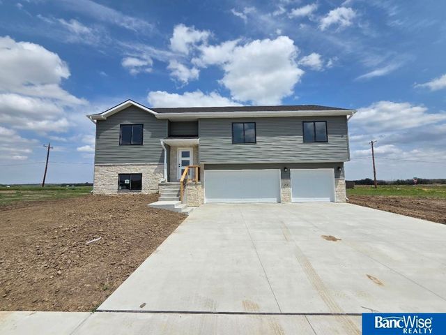 501 Railroad Street, Hallam, NE 68368