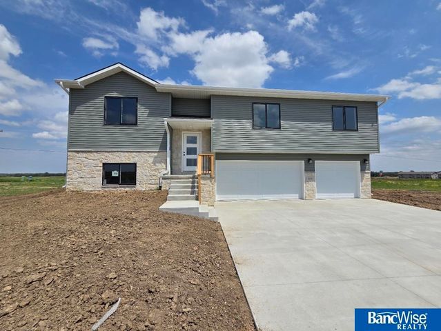 501 Railroad Street, Hallam, NE 68368