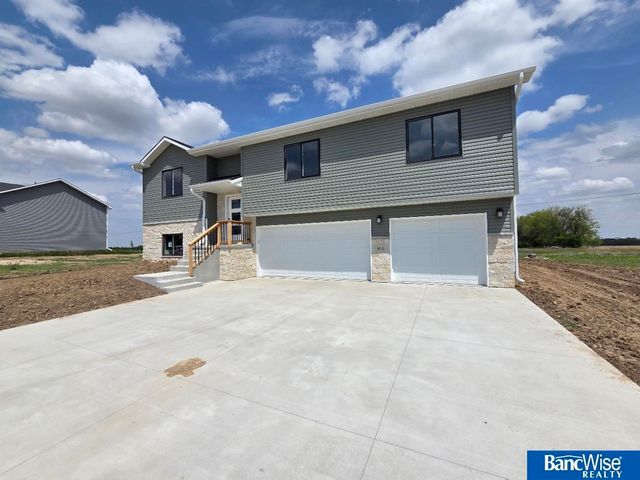 501 Railroad Street, Hallam, NE 68368