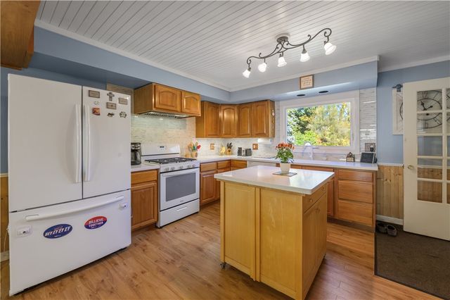 685 East State Street, Albion, NY 14411