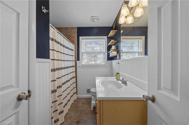 200 Sequoia RD, Portsmouth, VA 23701