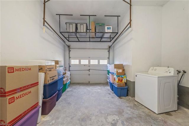 200 Sequoia RD, Portsmouth, VA 23701