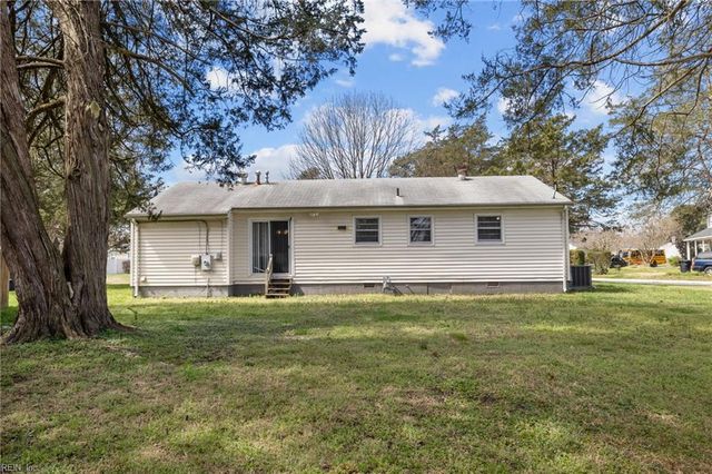 200 Sequoia RD, Portsmouth, VA 23701