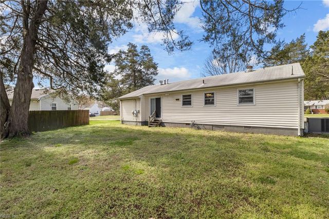 200 Sequoia RD, Portsmouth, VA 23701