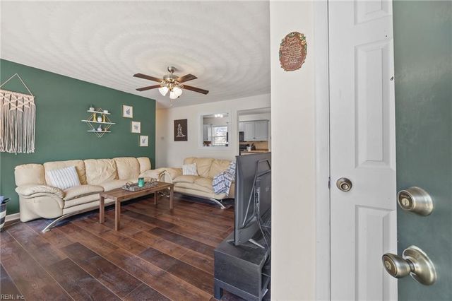 200 Sequoia RD, Portsmouth, VA 23701