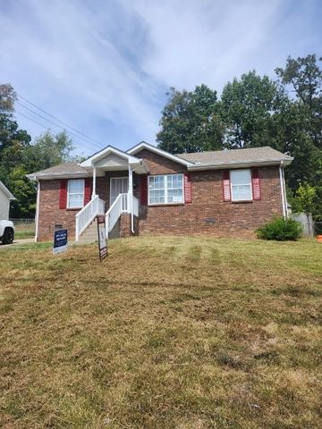 355 Donna Dr, Clarksville, TN 37042