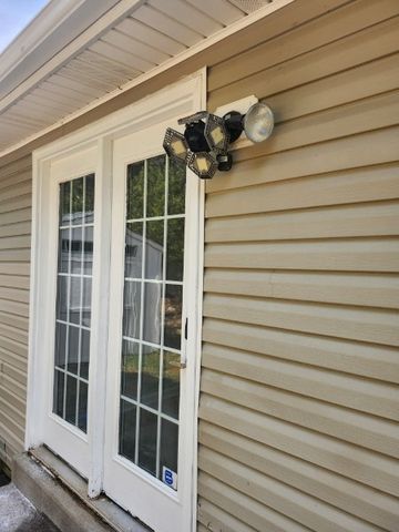 355 Donna Dr, Clarksville, TN 37042