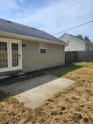 355 Donna Dr, Clarksville, TN 37042
