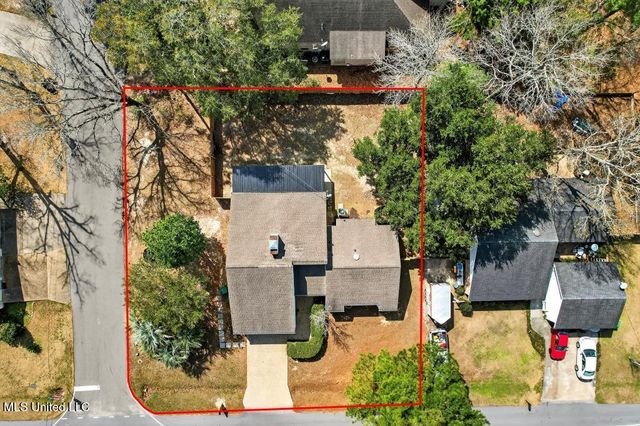 5420 Diamondhead Drive, Diamondhead, MS 39525