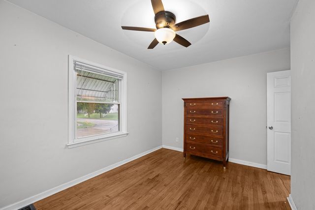 2404 MYRTLE Street, Davenport, IA 52804
