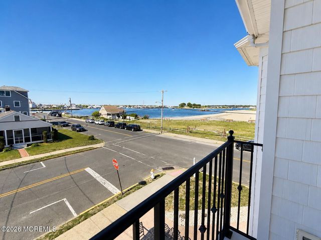 550 Whiting Avenue, Manasquan, NJ 08736
