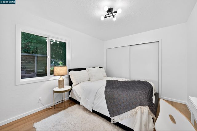 230 Fairlawn Dr, Berkeley, CA 94708