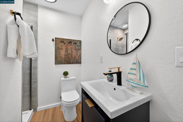 230 Fairlawn Dr, Berkeley, CA 94708