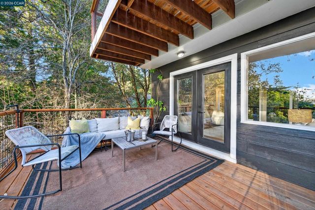 230 Fairlawn Dr, Berkeley, CA 94708