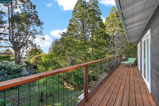 230 Fairlawn Dr, Berkeley, CA 94708