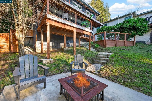 230 Fairlawn Dr, Berkeley, CA 94708