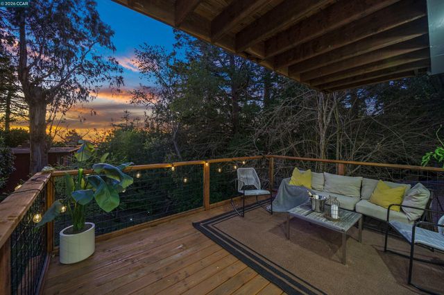 230 Fairlawn Dr, Berkeley, CA 94708