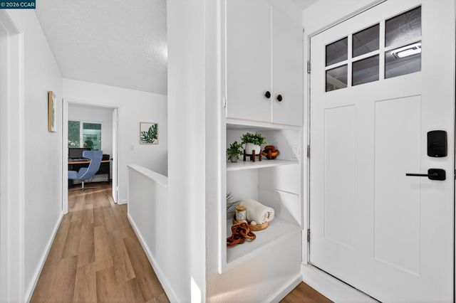 230 Fairlawn Dr, Berkeley, CA 94708